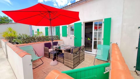 Patio, Balcony/Terrace, Balcony/Terrace, Dining area, sunbed
