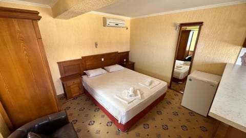 Bed, Photo of the whole room, Bedroom, towels, wardrobe, air conditioner