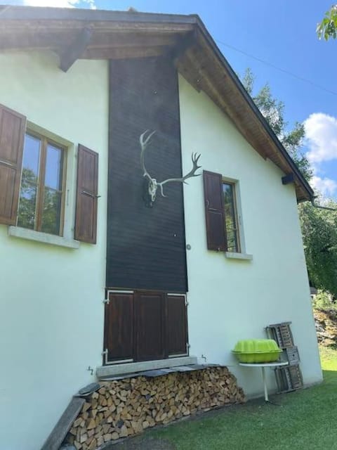 Chalet Rossier Mayens de Sion aux 4 Vallées Chalet in Sion