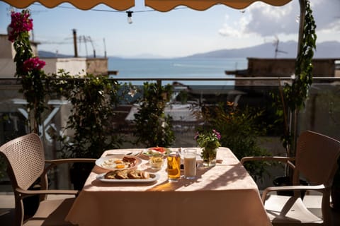 Patio, Day, Natural landscape, View (from property/room), Balcony/Terrace, Food and drinks, Food, Sea view, Breakfast, Continental breakfast, Internal: Not applicable to any particular room