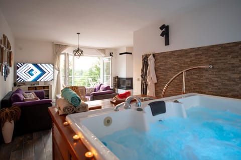 Property building, Hot Tub, Living room