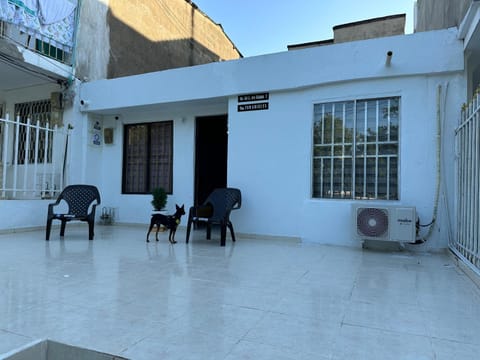 Facade/entrance