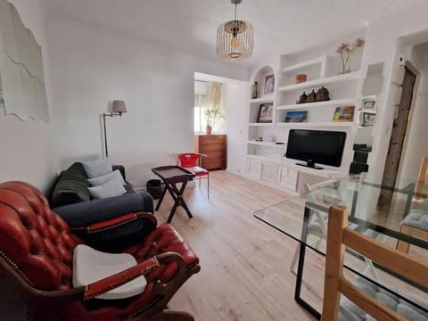 TV and multimedia, Living room, Dining area