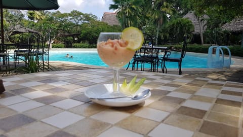 Swimming pool, Swimming pool, Meals