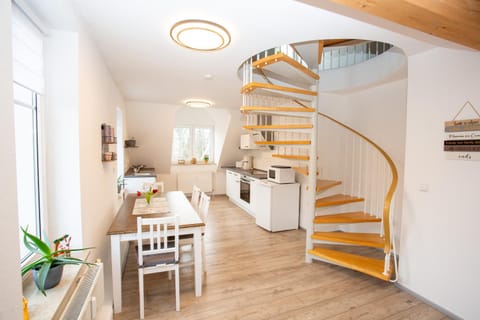 Dining area, Food, dishwasher, kitchen