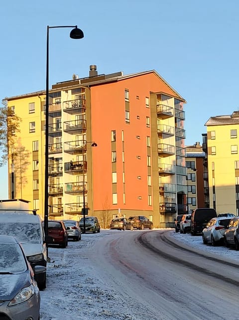 Tasokas 2 h + k + s Söderkullassa - huikeat näköalat Apartment in Uusimaa