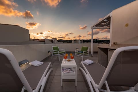 Balcony/Terrace, Balcony/Terrace