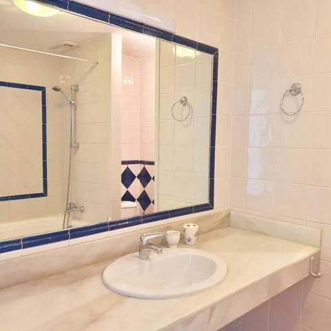 New Alquibla Gardens, Terrace & Pool Apartment in Benalmadena