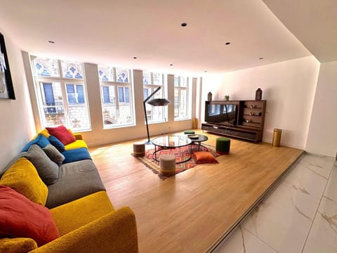 Loft 250 m2 Toit Terrasse Parking Netflix Apartment in Hauts-de-France