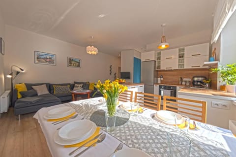 Dining area, Food, minibar, pet friendly