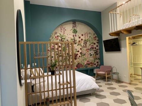 Bed, TV and multimedia, Photo of the whole room