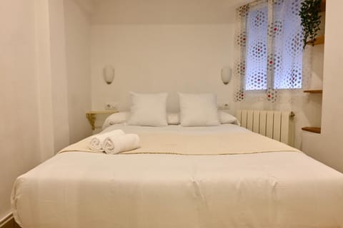 For You Rentals CÓMODO DEPARTAMENTO TEMPORAL DE DOS DOMITORIOS CERCA A PLAZA ELIPTICA MCU149 Apartment in Madrid