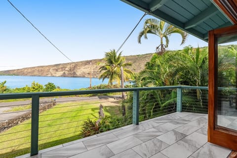 Manini Beachfront Getaway House in Kealakekua Bay