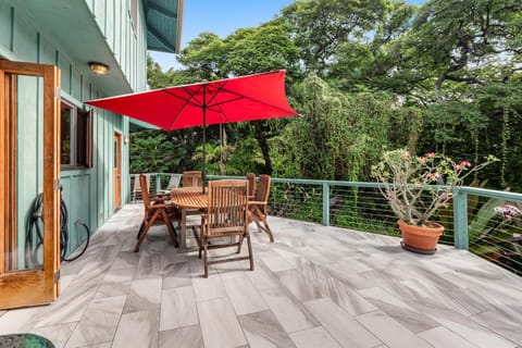 Manini Beachfront Getaway House in Kealakekua Bay