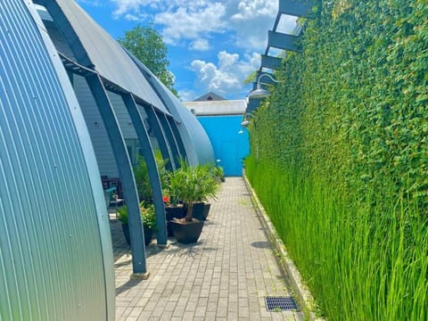 Moon 101 - Full Moon Suite - 2BR 2 5 Bath + Living Apartment in Ninth Ward