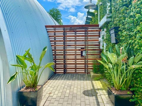 Moon 401 - Half Moon Suite - 2BR - 2 Bath Apartment in Ninth Ward