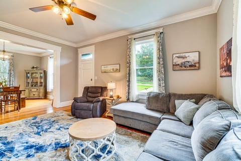 Spacious Athens Home about 1 Mi to Downtown! House in Tennessee