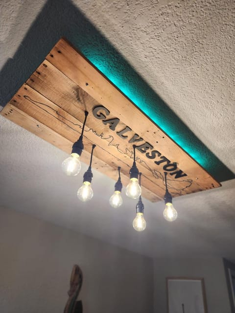 Vacation in style at the Beach House in Galveston Island