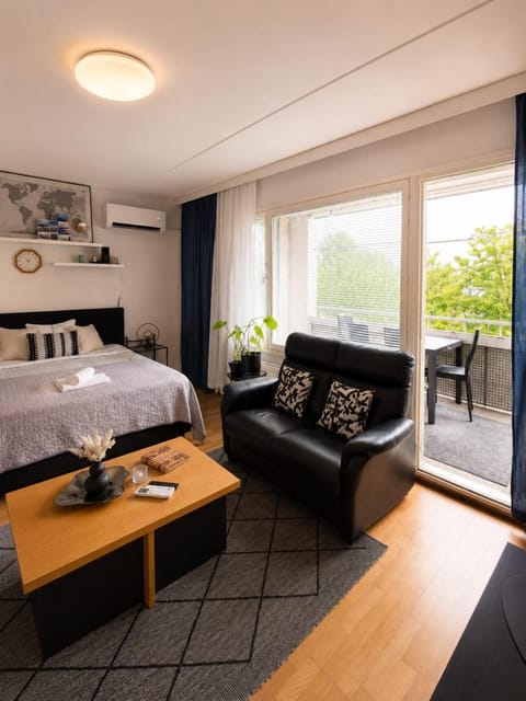 Bed, Balcony/Terrace, Bedroom