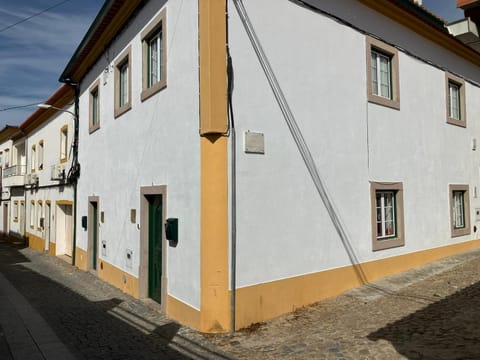 Property building, Day, Street view