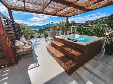 Hot Tub, View (from property/room), Balcony/Terrace