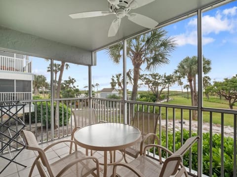 Beach Villa 2216- Captiva One Bedroom Deluxe Beachfront Residence House in Sanibel Island