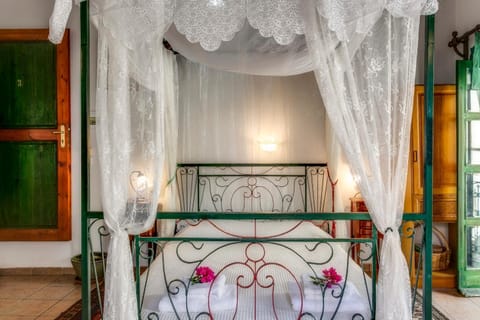 IFIGENIA TRAD.ROOMS IN OLDTOWN BY.MARIOS Vacation rental in Chania