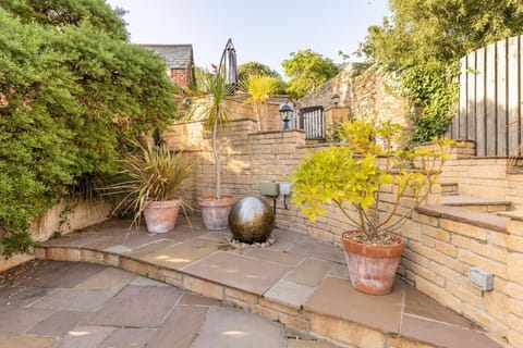 Duke House - Top Floor Apartment - 1 bedroom apartment with Hot Tub Apartment in Padstow