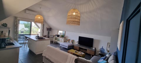 Communal lounge/ TV room, Kitchen or kitchenette