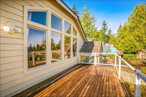 Spacious 3BR3BA with Spectacular Water Views House in Port Ludlow
