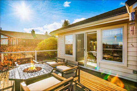 Spacious 3BR3BA with Spectacular Water Views House in Port Ludlow