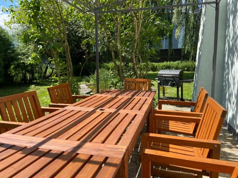 Garden, Balcony/Terrace