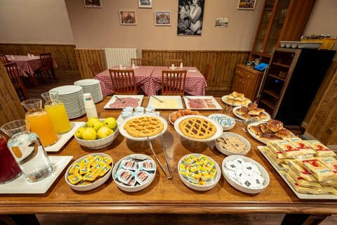 Breakfast, Buffet breakfast