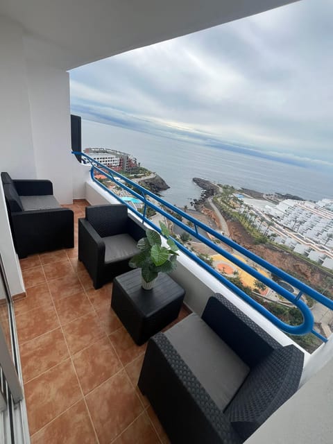 Natural landscape, Balcony/Terrace, Sea view