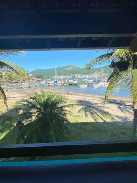 Casa Verde à Beira-Mar House in Angra dos Reis