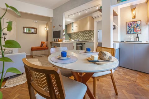 Living room, Dining area, kitchen