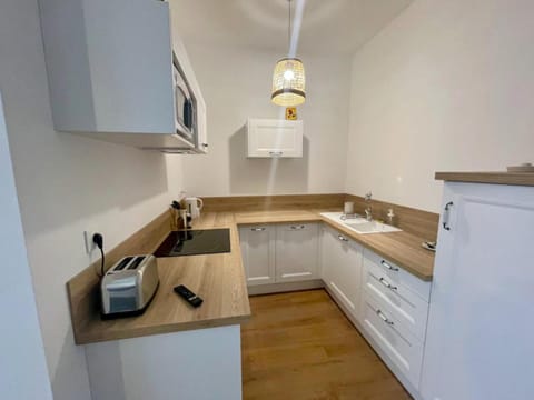 Kitchen or kitchenette, minibar, pet friendly, stove, toaster