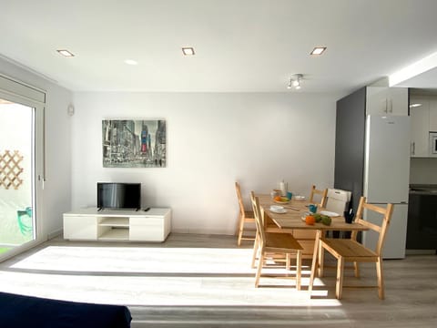 TV and multimedia, Living room, Dining area