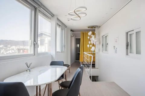 Toilet, Living room, Dining area, Bedroom