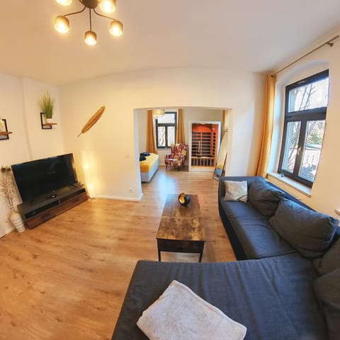 Sauna, TV and multimedia, Living room