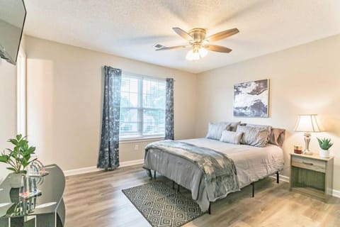 Sunlit Cartersville Cottage House in Cartersville