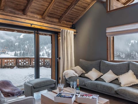 Chalet Méribel, 300m², 15 pers, confort & navette inclus - FR-1-565-102 Chalet in Les Allues