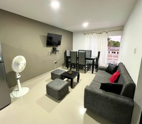 Communal lounge/ TV room, TV and multimedia, Living room
