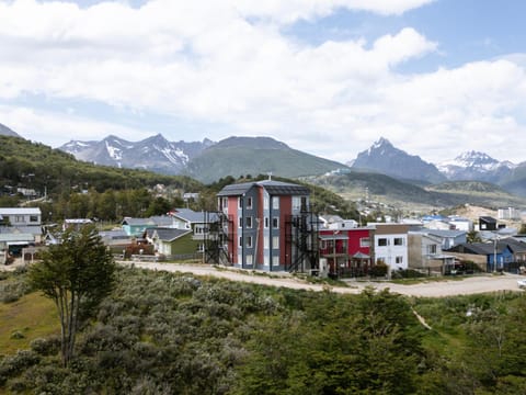 Day, Neighbourhood, Natural landscape, Bird's eye view, City view, Mountain view, Location