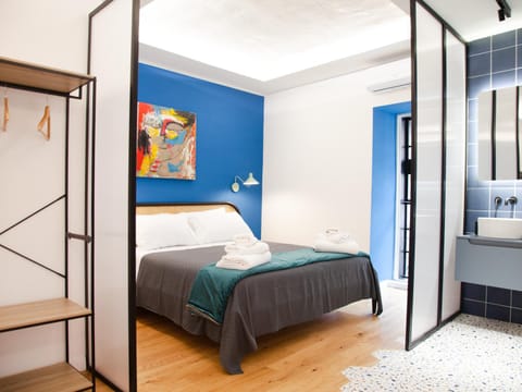 Bed, Photo of the whole room, Bedroom, towels, wardrobe