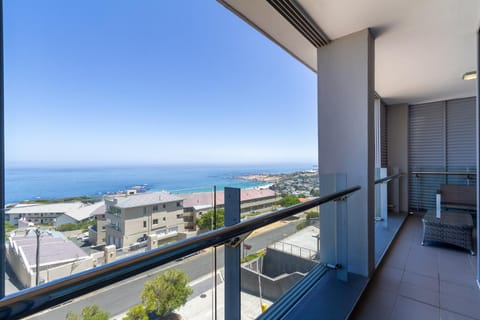 The Crystal - Spectacular sea views in Camps Bay Apartment in Camps Bay