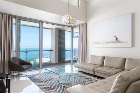 The Crystal - Spectacular sea views in Camps Bay Apartment in Camps Bay