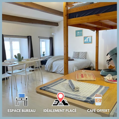 Bed, Living room, Photo of the whole room, Seating area, Dining area, Bedroom
