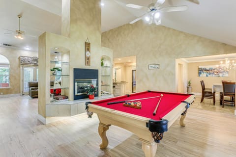 Billiards and Private Pool Bright Clovis Home! House in Clovis
