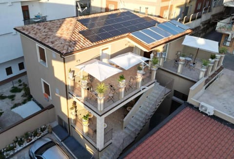 Property building, Balcony/Terrace